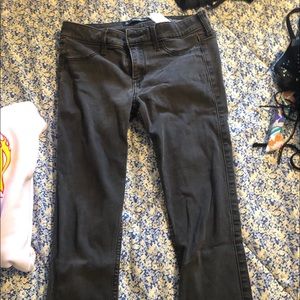 black hollister jeans